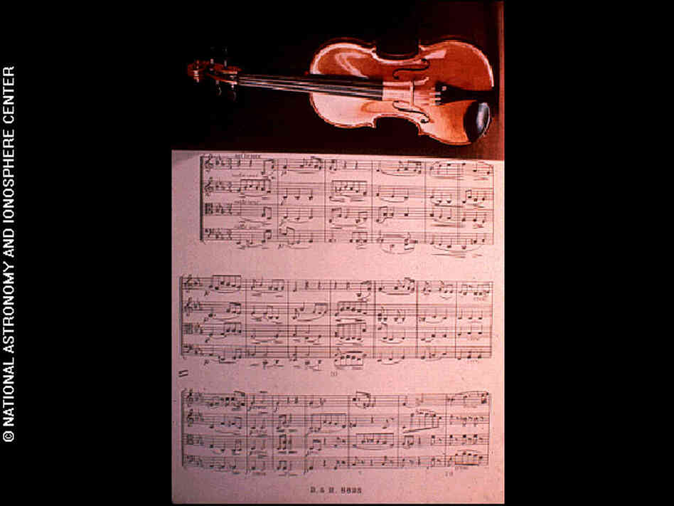 Violin with music score (Cavatina)
