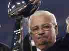 Art Modell, then the owner of the Baltimore Ravens, with the Vince Lombardi Trophy after his team beat the New York Giants in the January 2001 Super Bowl.