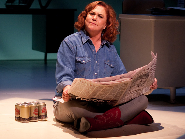 Kathleen Turner stars as Molly Ivins in Red Hot Patriot.