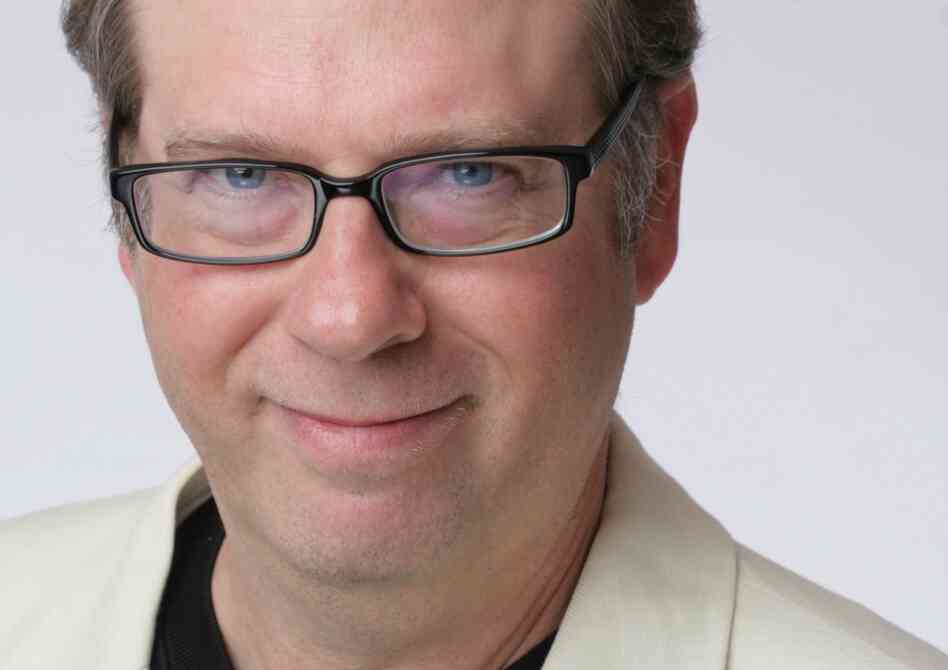 Stephen Tobolowsky is an actor and writer. He also hosts the podcast The Tobolowsky Files.