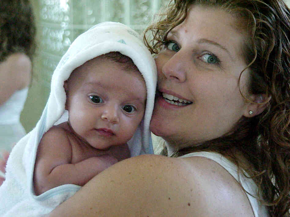 On Sept. 10, 2001, Shelli Wright emailed this photo of herself and her son, Graham, to her mother.