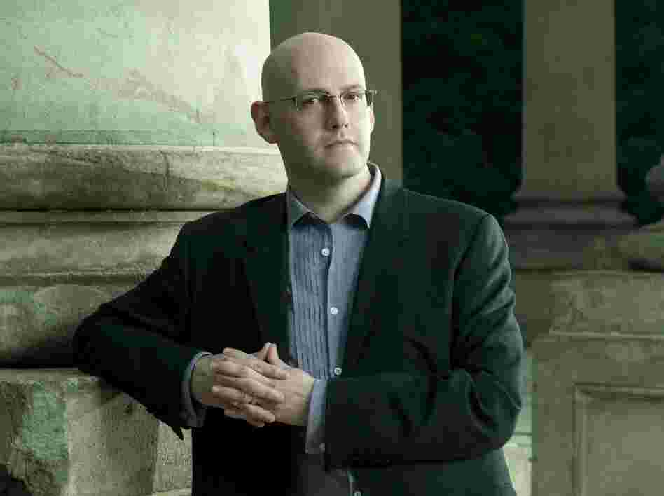 Best-selling author Brad Meltzer is our judge for Round 9 of Three-Minute Fiction. His books include The Inner Circle, The Book of Fate and The Millionaires. His latest book, The Fifth Assassin, is due out in January.