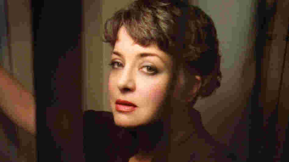 Kelly Hogan.