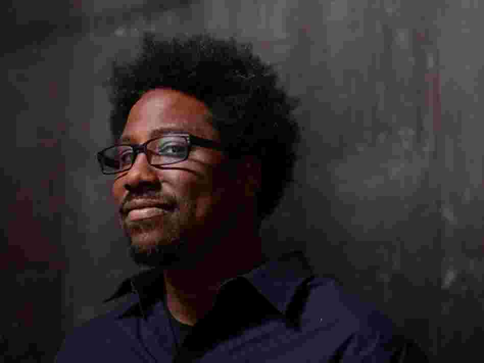 W. Kamau Bell's new FX weekly series Totally Biased mixes standup, sketches and interviews.