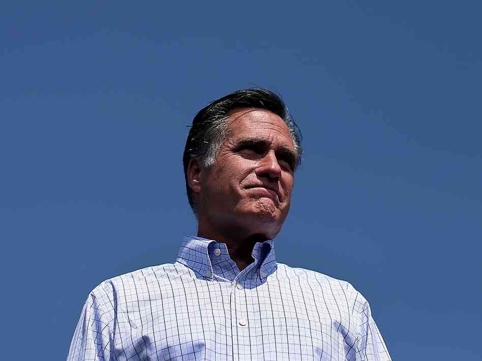 Republican presidential candidate Mitt Romney campaigns at Van Dyck Park September 13, 2012 in Fairfax, Virginia.