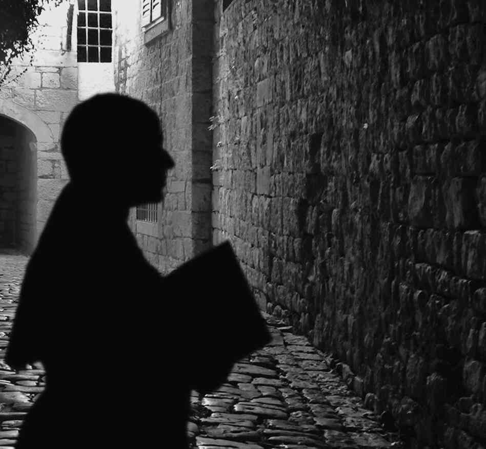 Steffani, Bartoli says, navigated seamlessly between nations, religions, courts and marriages: "He was involved in diplomatic intrigue, espionage and perhaps murder. Who knows?"