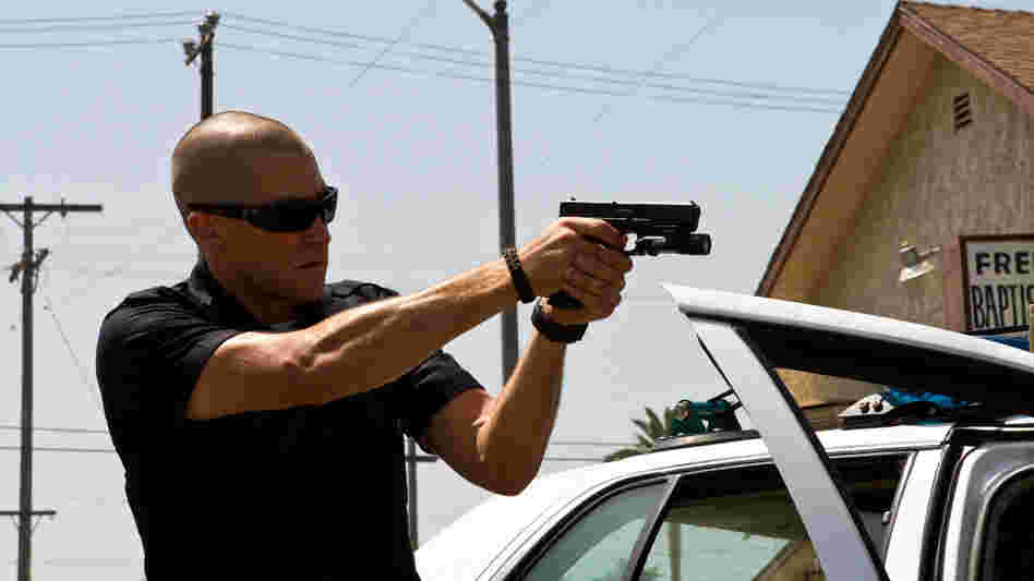 To prepare for his role as Officer Brian Taylor in End of Watch, actor Jake Gyllenhaal did ride-alongs with law enforcement. To prepare for his role as Officer Brian Taylor in End of Watch, actor Jake Gyllenhaal did ride-alongs with law enforcement.