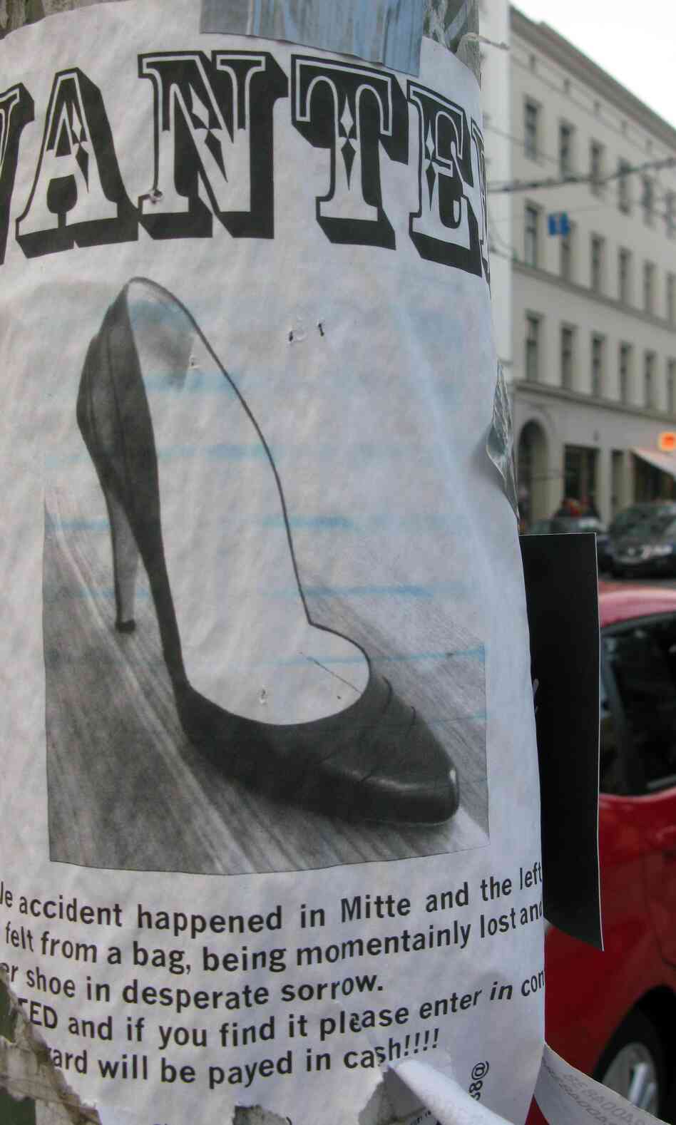 Becke's notice told of a "horrible accident." Still no sign of the missing shoe, but the Berlin-based model is optimistic.