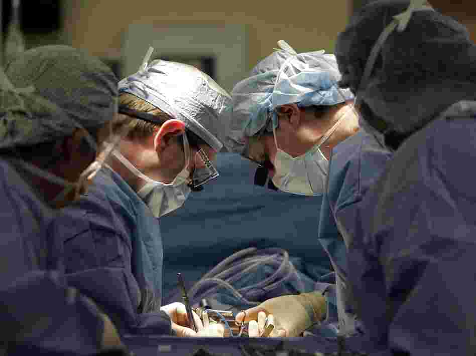 Surgeons transplant a kidney in 8-year-old Sarah Dickman at Children's Healthcare of Atlanta in 2008. The proposed changes in the transplant list attempt to maximize kidney life in young patients.