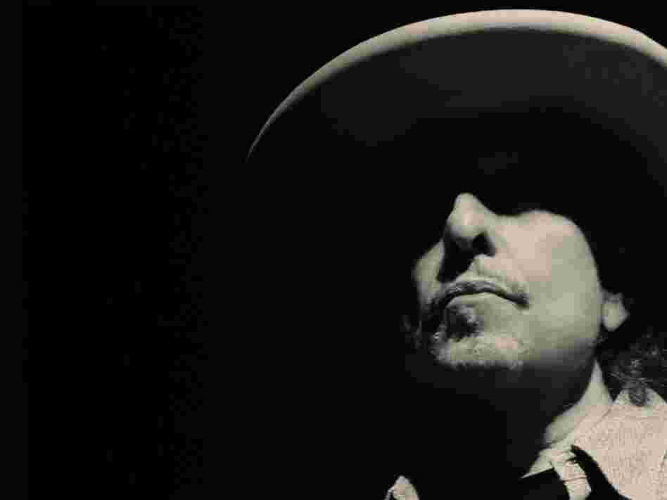 Bob Dylan's Tempest features 10 new songs with many feisty, baffling, sometimes beautiful moments.