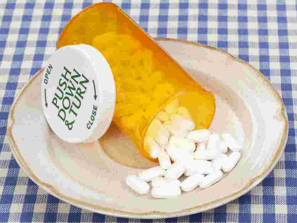 Doctors may recommend that obese patients use weight-loss drugs to trick their hunger pangs.