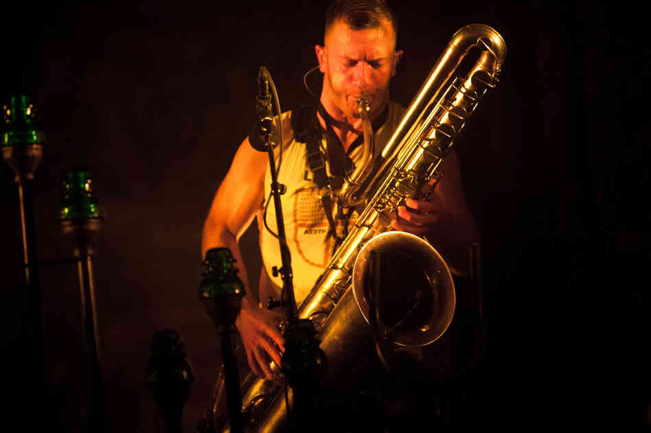 Colin Stetson played baritone saxophone, alto saxophone and clarinet for Bon Iver.