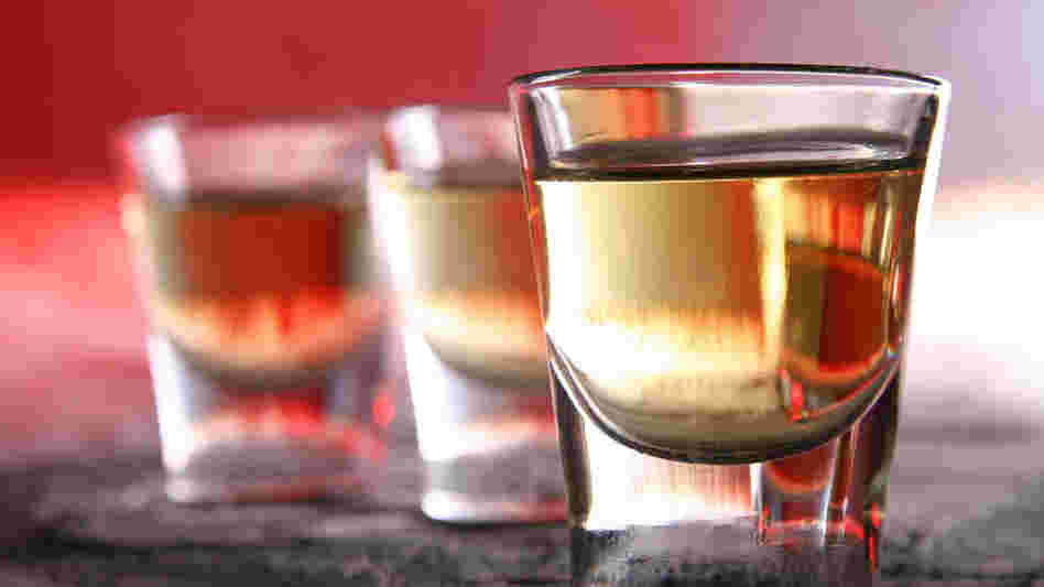 Just 10 to 15 minutes of counseling from primary care doctors can reduce the risk of "risky" drinking, a federal task force says. Just 10 to 15 minutes of counseling from primary care doctors can reduce the risk of "risky" drinking, a federal task force says.