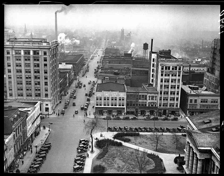 The Springfield public square, circa 1931.
