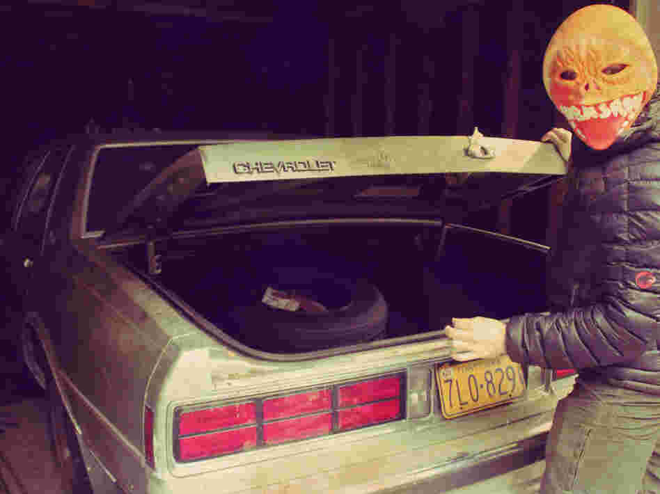 Tobacco (a.k.a. Tom Fec), frontman for Black Moth Super Rainbow, wants to show you something in the trunk. Tobacco (a.k.a. Tom Fec), frontman for Black Moth Super Rainbow, wants to show you something in the trunk.