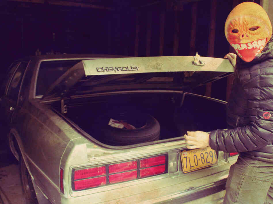 Tobacco (a.k.a. Tom Fec), frontman for Black Moth Super Rainbow, wants to show you something in the trunk. Tobacco (a.k.a. Tom Fec), frontman for Black Moth Super Rainbow, wants to show you something in the trunk.