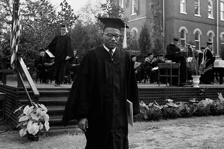 Meredith received his Bachelor of Arts degree in graduation ceremonies in August 1963. He had already taken several years of college courses at an all-black college before enrolling at Ole Miss.