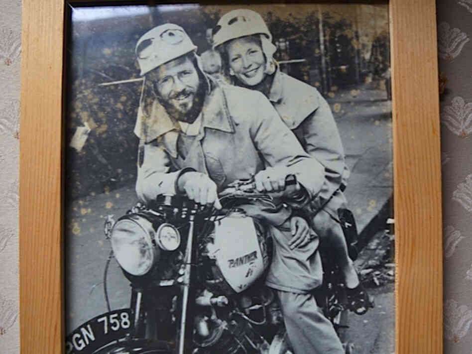 Geoff Mack, who wrote "I've Been Everywhere," and his wife, Tabby Garmisch, take to the road. Geoff Mack, who wrote "I've Been Everywhere," and his wife, Tabby Garmisch, take to the road.