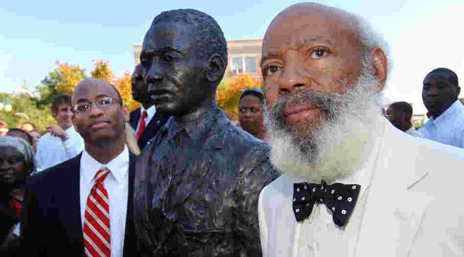 James Meredith at the University of Mississippi in 2006, as the school dedicated a bronze statue in his likeness on campus. James Meredith at the University of Mississippi in 2006, as the school dedicated a bronze statue in his likeness on campus.