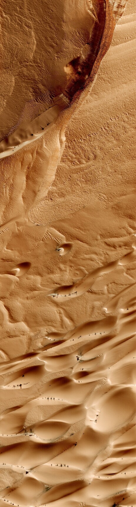 Martian plain from 200 miles up.