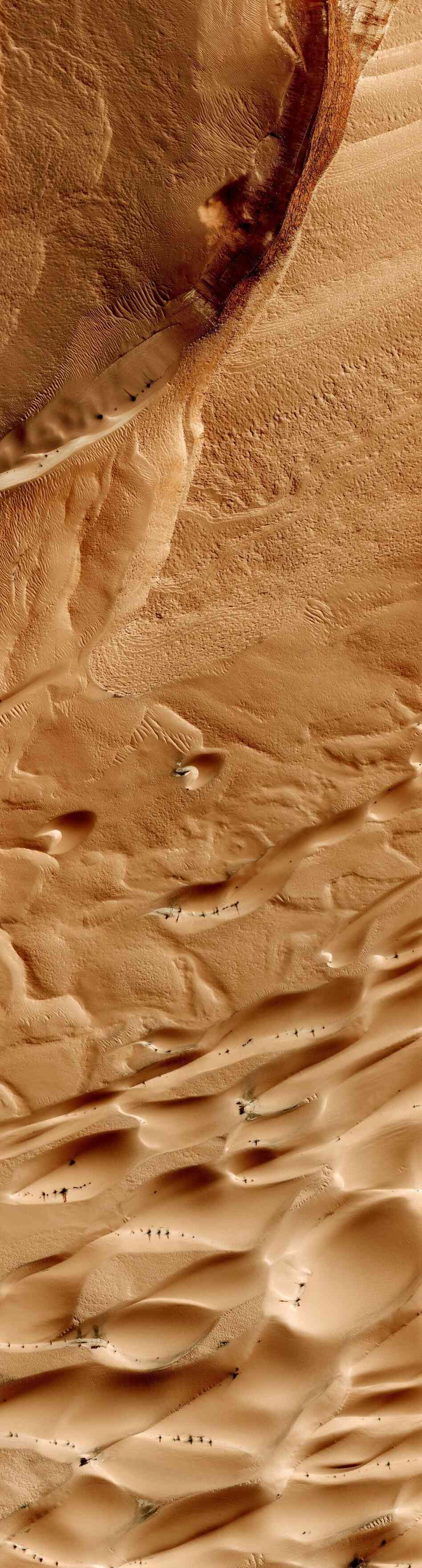 Martian plain from 200 miles up. Martian plain from 200 miles up.