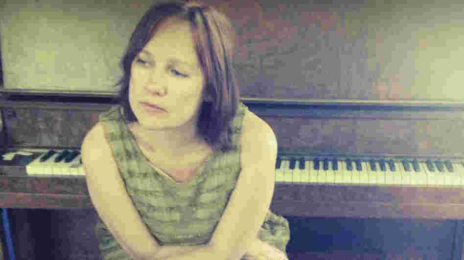 Iris DeMent.