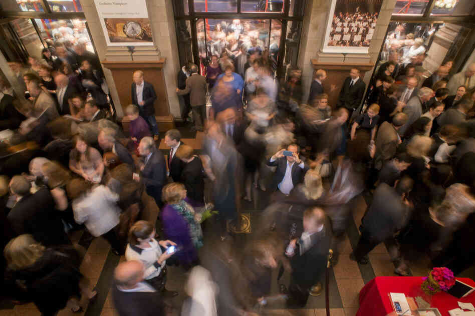 An excited audience poured into the lobby for this performance that opened the Carnegie Hall season.