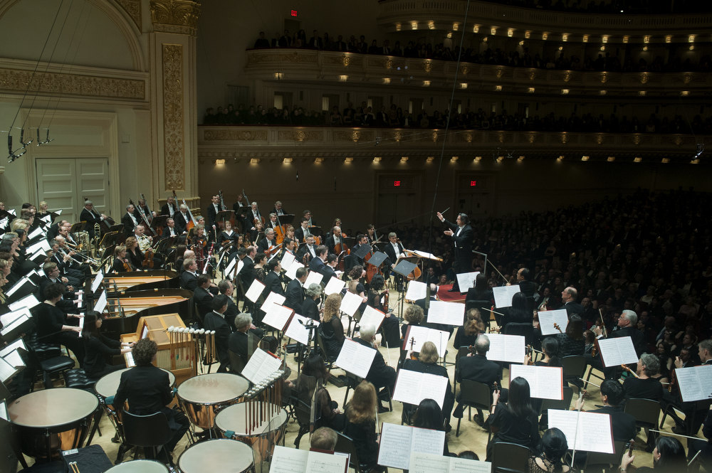 Orff's cantata calls for an enormous corralling of forces: orchestra, adult chorus, children's chorus and three vocal soloists.