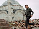 After Albanian criminals kidnap his daughter and estranged wife, Bryan Mills (Liam Neeson) must race across Instabul to save them. After Albanian criminals kidnap his daughter and estranged wife, Bryan Mills (Liam Neeson) must race across Instabul to save them.