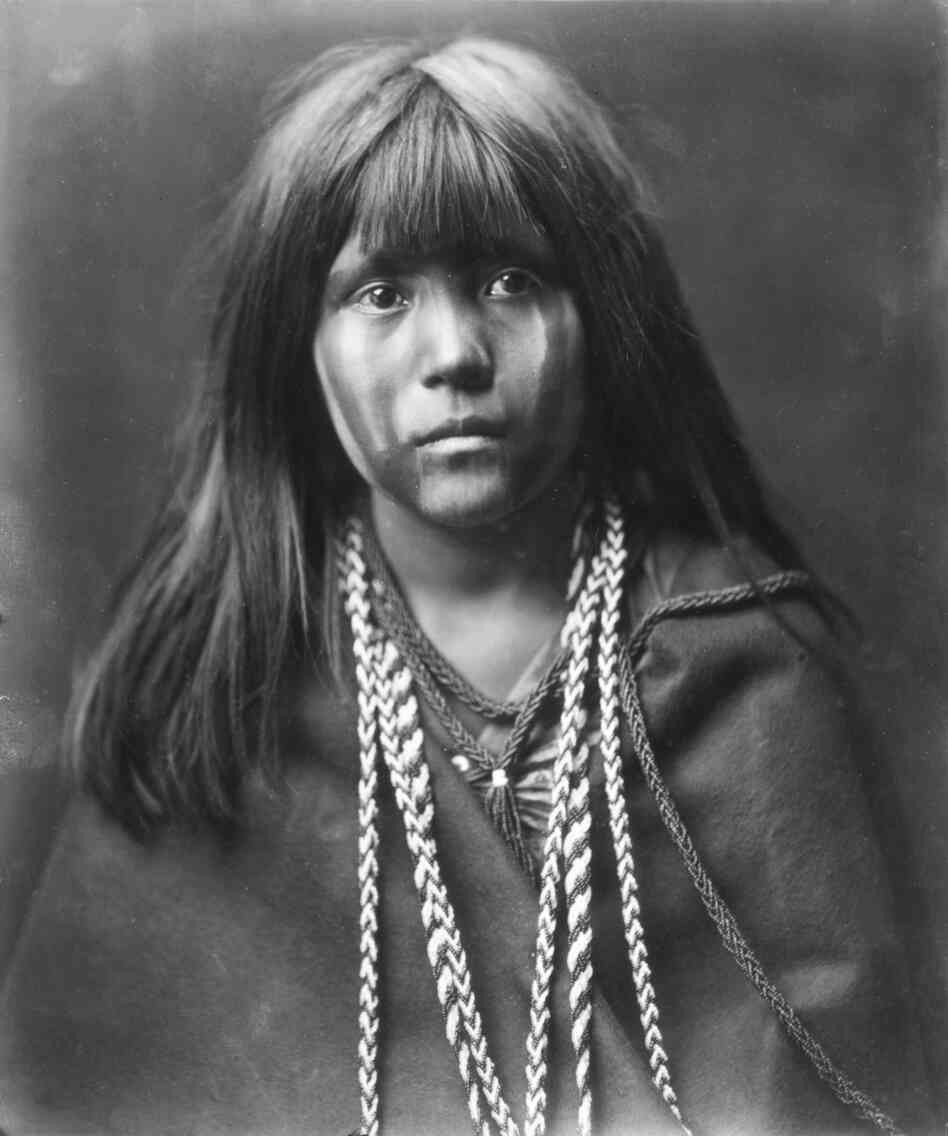 Mosa – Mohave, 1903. This is the picture that won over J.P. Morgan, who at first was reluctant to help Curtis with financial support.