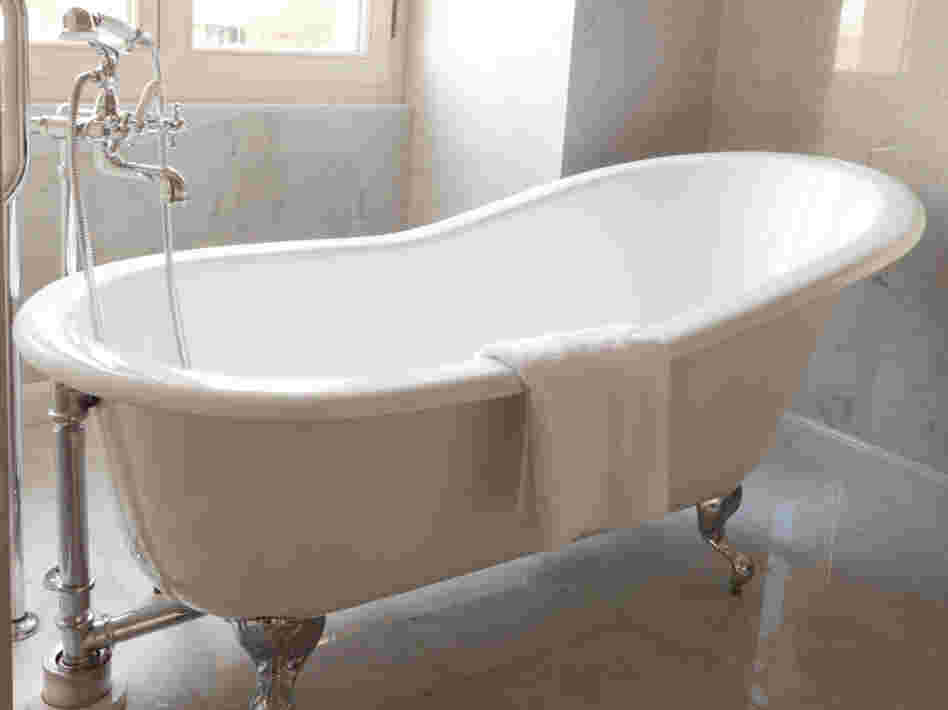 Tub