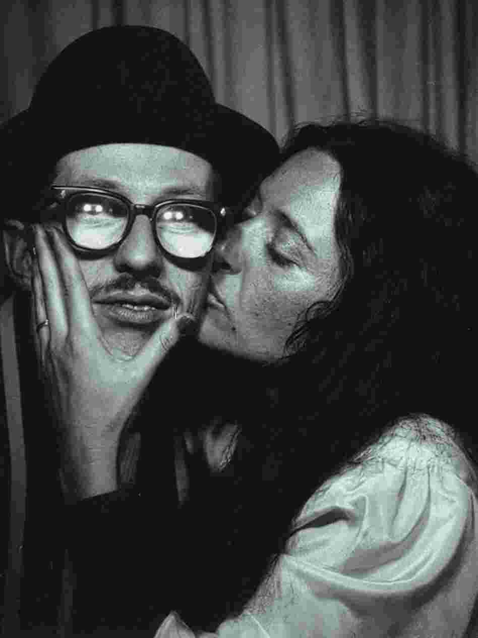Robert Crumb and Aline Kominsky Crumb are comics artists. Together, they produced the autobiographical series Dirty Laundry Comics.
