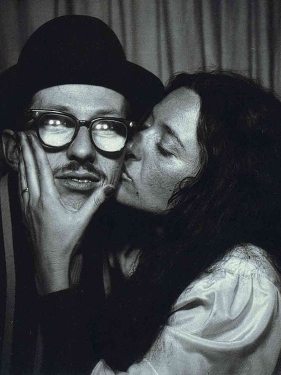 Robert Crumb and Aline Kominsky Crumb are comics artists. Together, they produced the autobiographical series Dirty Laundry Comics.