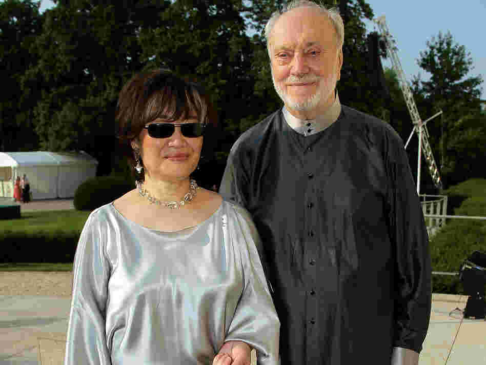Conductor Kurt Masur and his wife Tomoko in 2010.