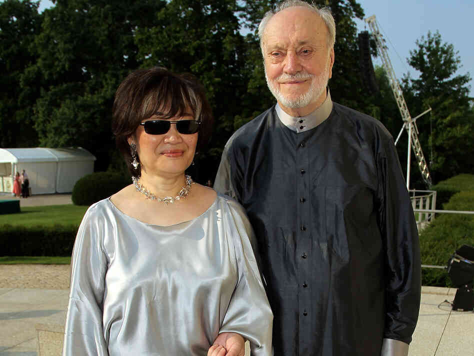 Conductor Kurt Masur and his wife Tomoko in 2010.
