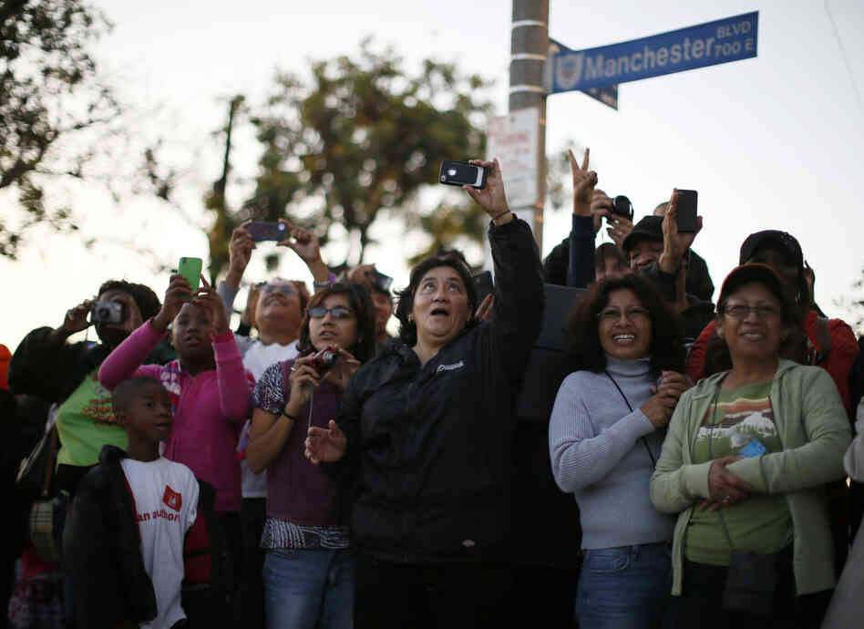 So for most of the way, Endeavour straddled wide boulevards — Manchester, Crenshaw, Martin Luther King Jr.