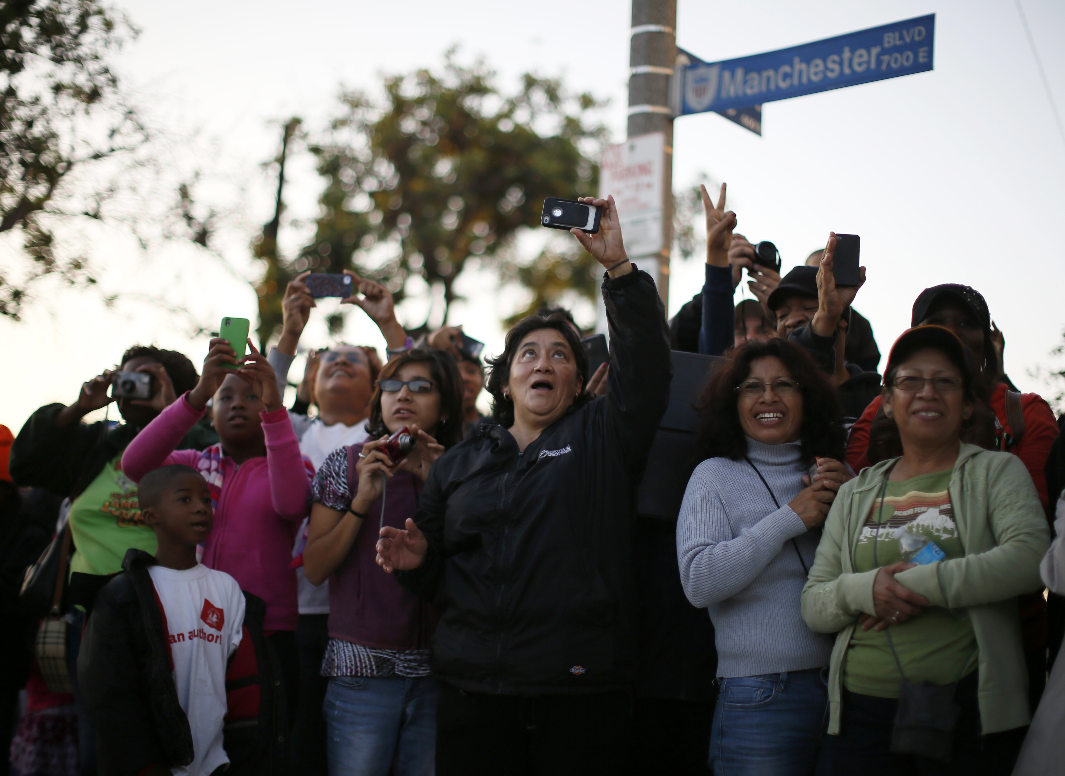 So for most of the way, Endeavour straddled wide boulevards -- Manchester, Crenshaw, Martin Luther King Jr.