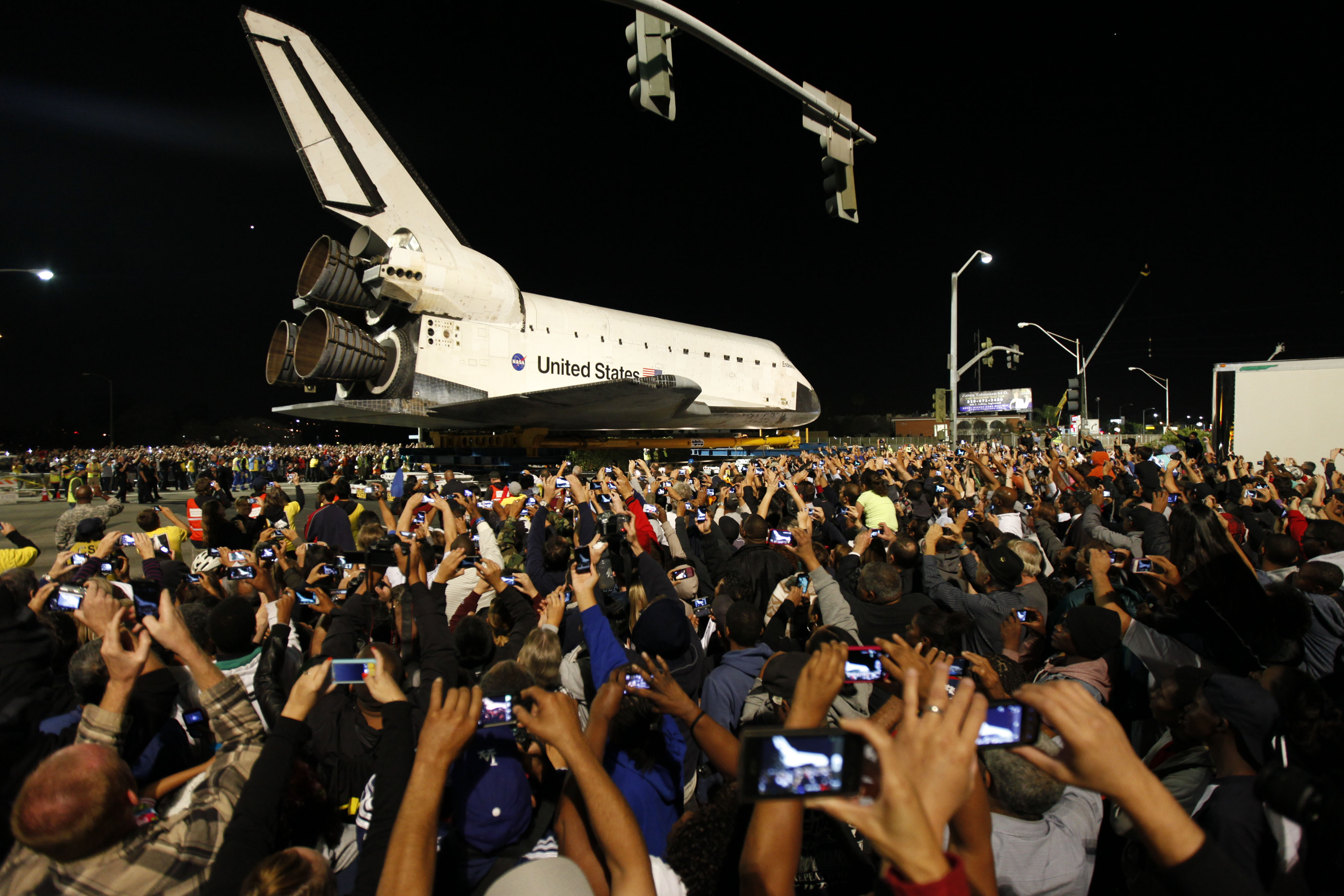Such a move is not cheap. The crosstown transport was estimated at $10 million, to be paid for by the science center and private donations.