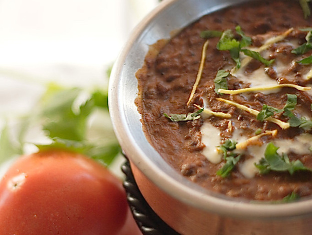 Creamy Black Gram Dal (Dal Makhani)
