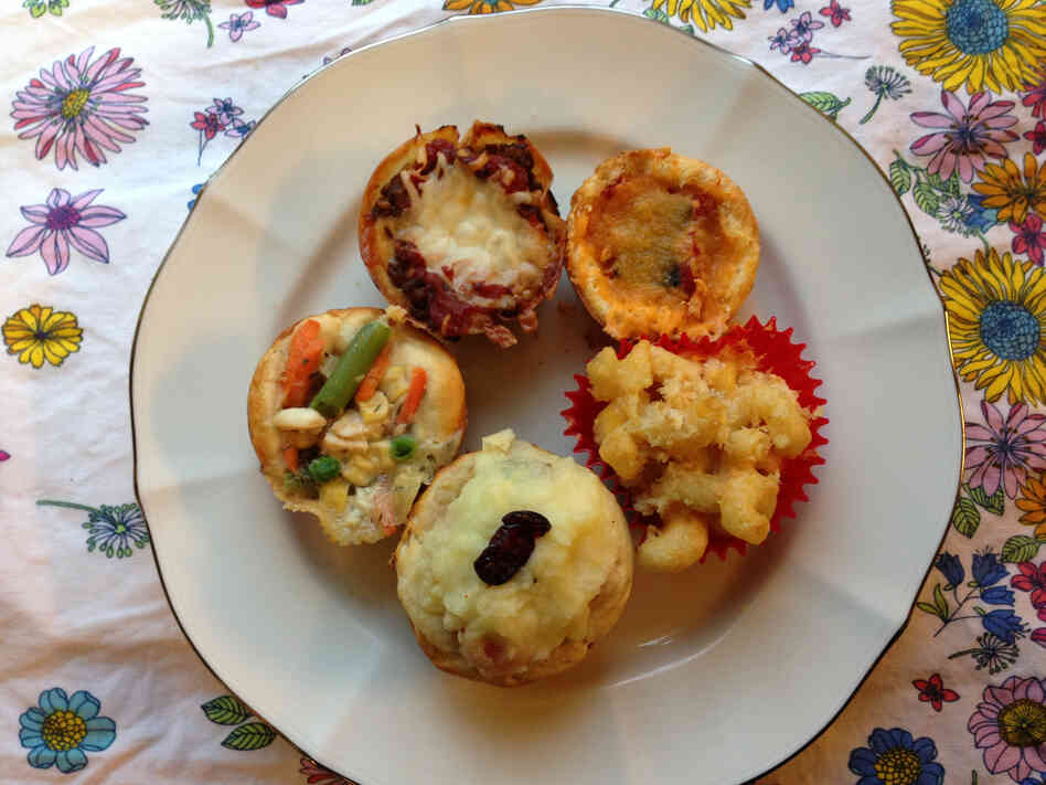 Five savory cupcakes: Chicken potpie, lasagna, grilled cheese, macaroni and cheese, and Thanksgiving leftovers.