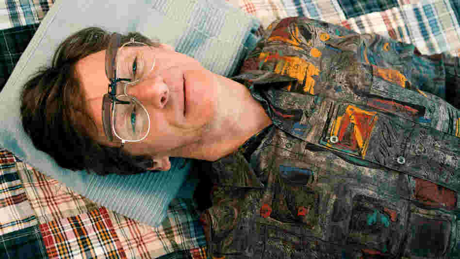 Living most of his life in an iron lung forces Mark O'Brien (John Hawkes) to see the world from a different point of view. Living most of his life in an iron lung forces Mark O'Brien (John Hawkes) to see the world from a different point of view.
