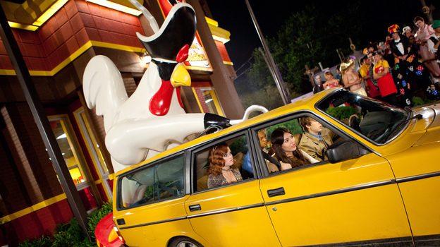 Nothing says high jinks like teenagers on Halloween, and Fun Size delivers with a king-sized dose of mischievousness.