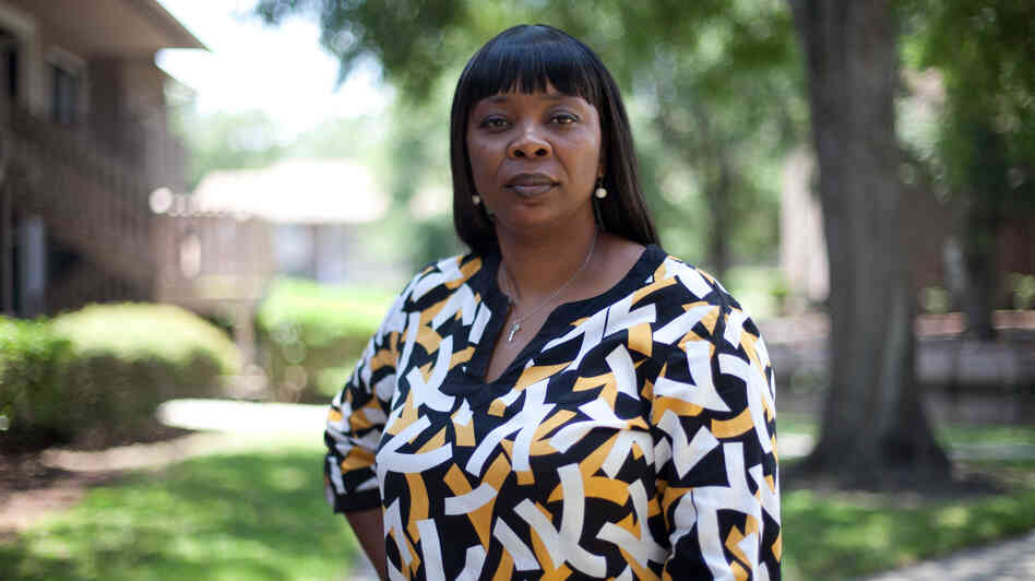 Former felon Vikki Hankins has been fighting for civil rights for convicts for years. After applying to have her own civil rights restored in 2008, 2009 and 2011, Hankins was recently informed that she will not be eligible to apply again until 2017. Former felon Vikki Hankins has been fighting for civil rights for convicts for years. After applying to have her own civil rights restored in 2008, 2009 and 2011, Hankins was recently informed that she will not be eligible to apply again until 2017.