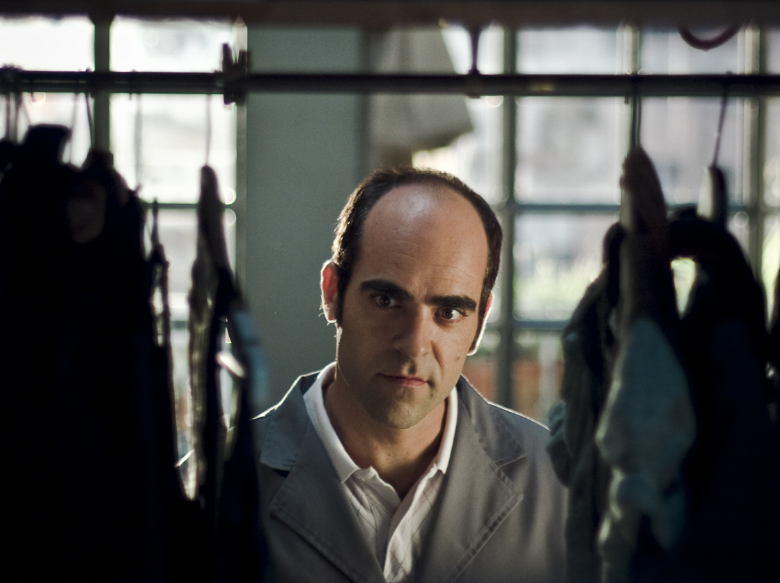 Cesar's (Luis Toscar) twisted obsession with ruining his tenants' lives is the stuff of urban legend.