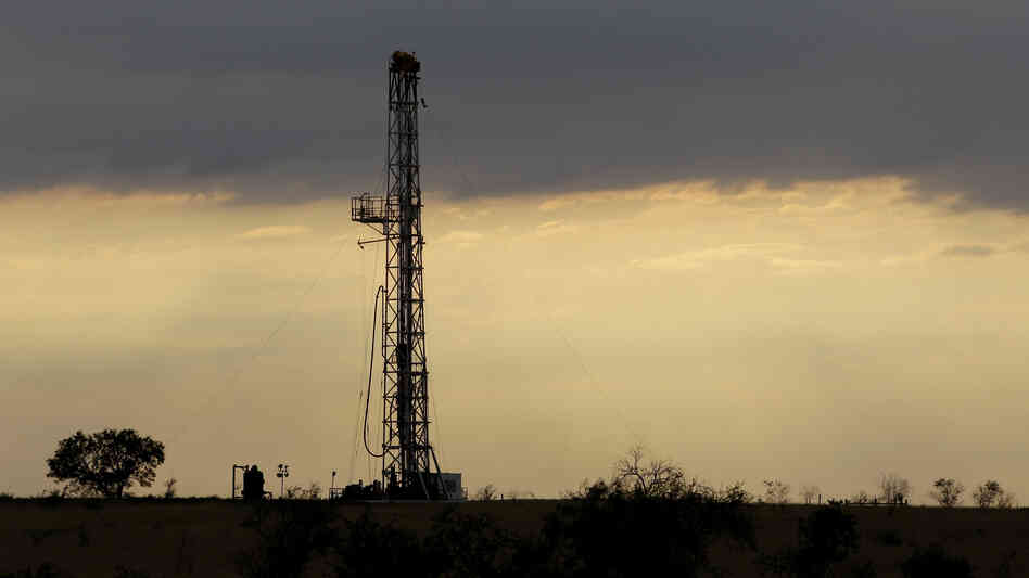 A drilling rig near Kennedy, Texas, on May 9. U.S. oil output is surging so fast that the United States could soon overtake Saudi Arabia as the world's biggest producer.