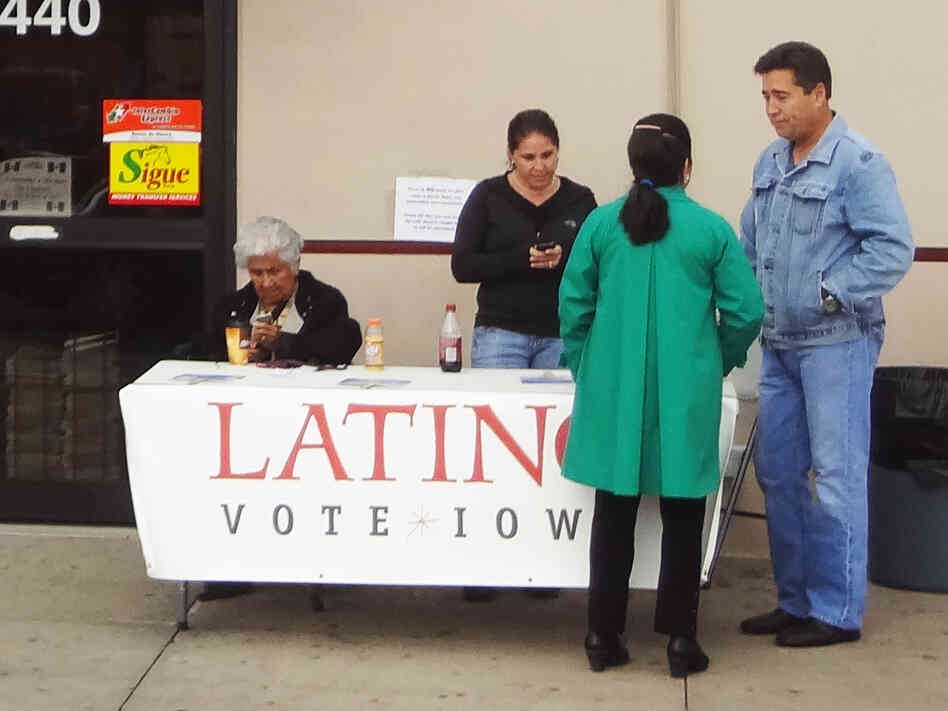 Democrats have been particularly active in establishing satellite locations. This grocery store location was set up by the Obama campaign.