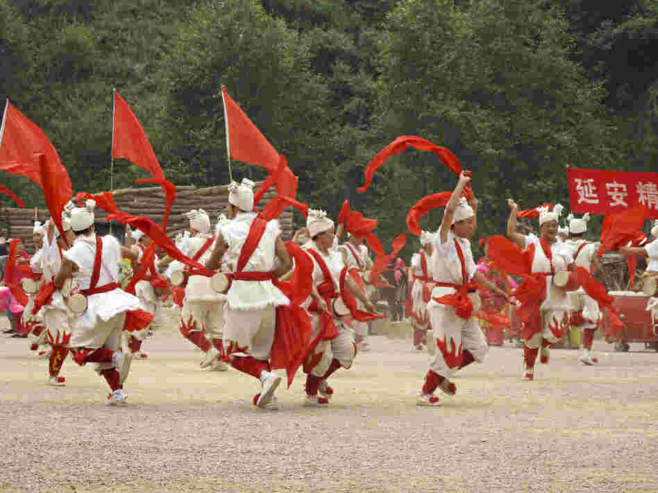 Traditional Shaanxi folk dances also lighten the mood during "The Defense of Yan'an," which ends with a rendition of "Socialism is Good" that the audience joins.