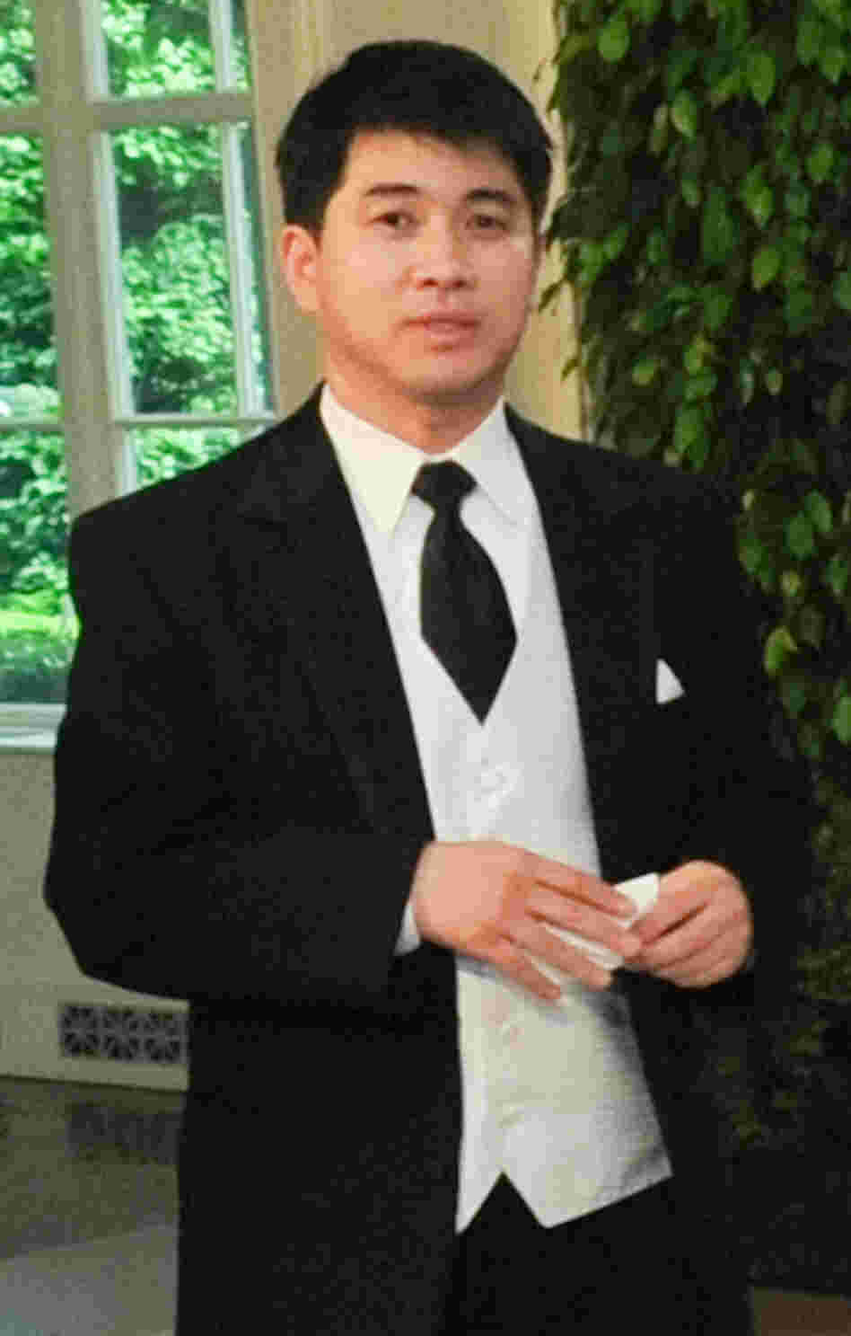 Short track speedskating coach Jae Su Chun, shown here in May 2010 at a state dinner for Mexican President Felipe Calderon.