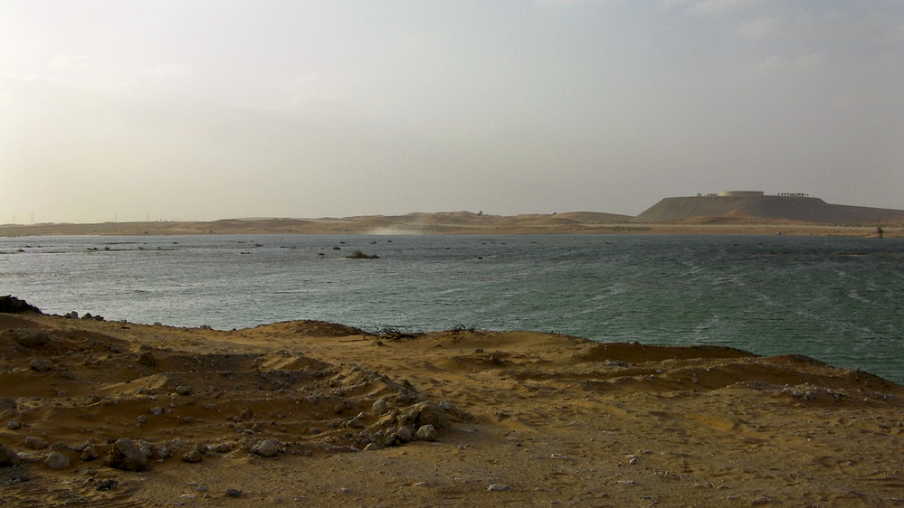 After desalinated water was pumped inland from the Persian Gulf, an oasis has appeared in the middle of the desert in the United Arab Emirates.