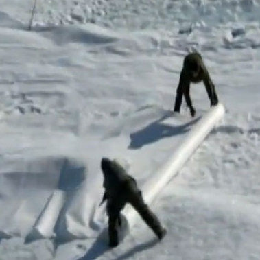 Unrolling tarp
